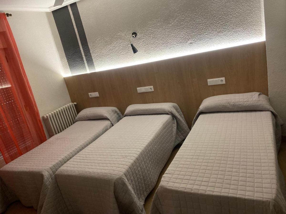 Hostal Uria Salamanka Zewnętrze zdjęcie